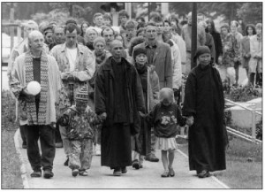 Thich Nath Hanh in Oldenburg, 1993. (Source:  C.S. Queen, Engaged Buddhism in the West, Wisdom Publications)